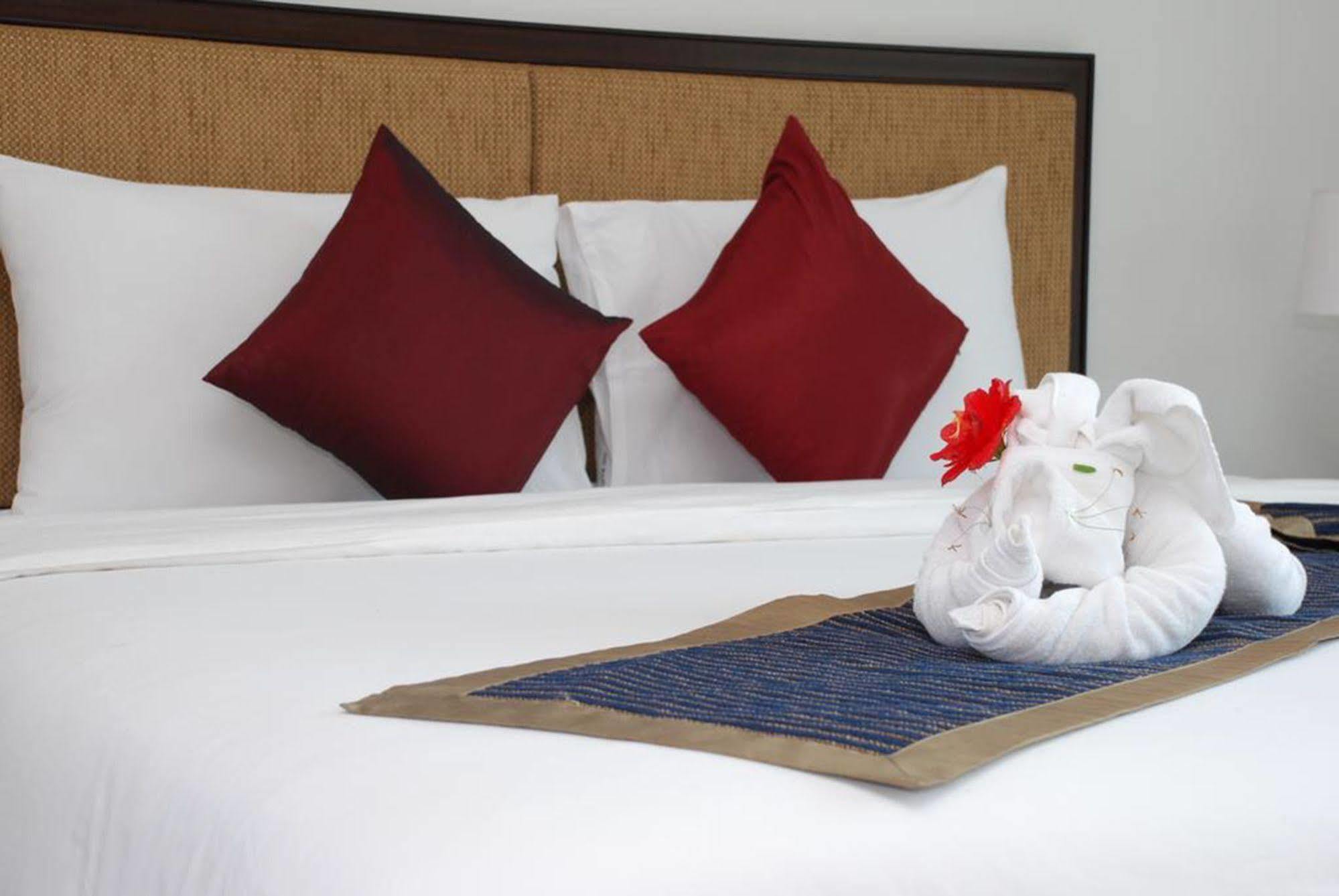 Phukamala Suite Phuket Esterno foto